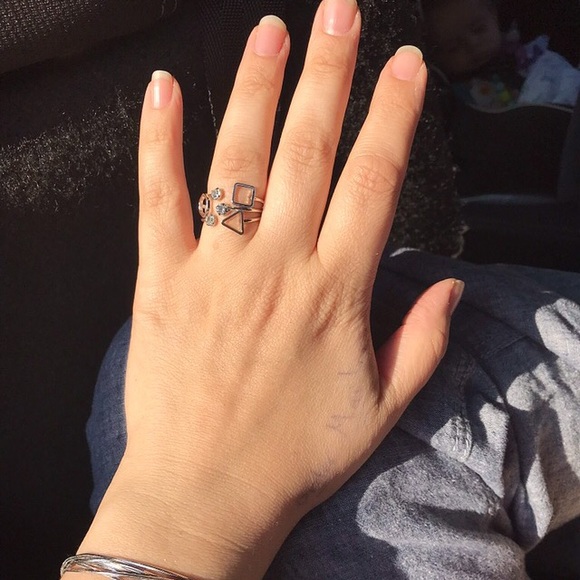 NEW!💙💎BUNDLE OF 3! GEOMETRIC RINGS💎💙SILVERY CZ - Picture 3 of 16